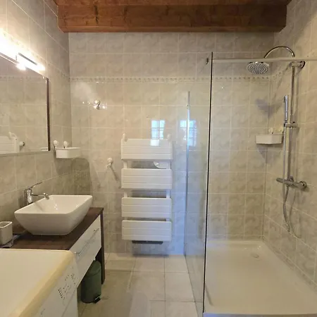 Holiday home Authentique Calme Avec Piscine Et Jardin Prive - Fr-1-616-474
